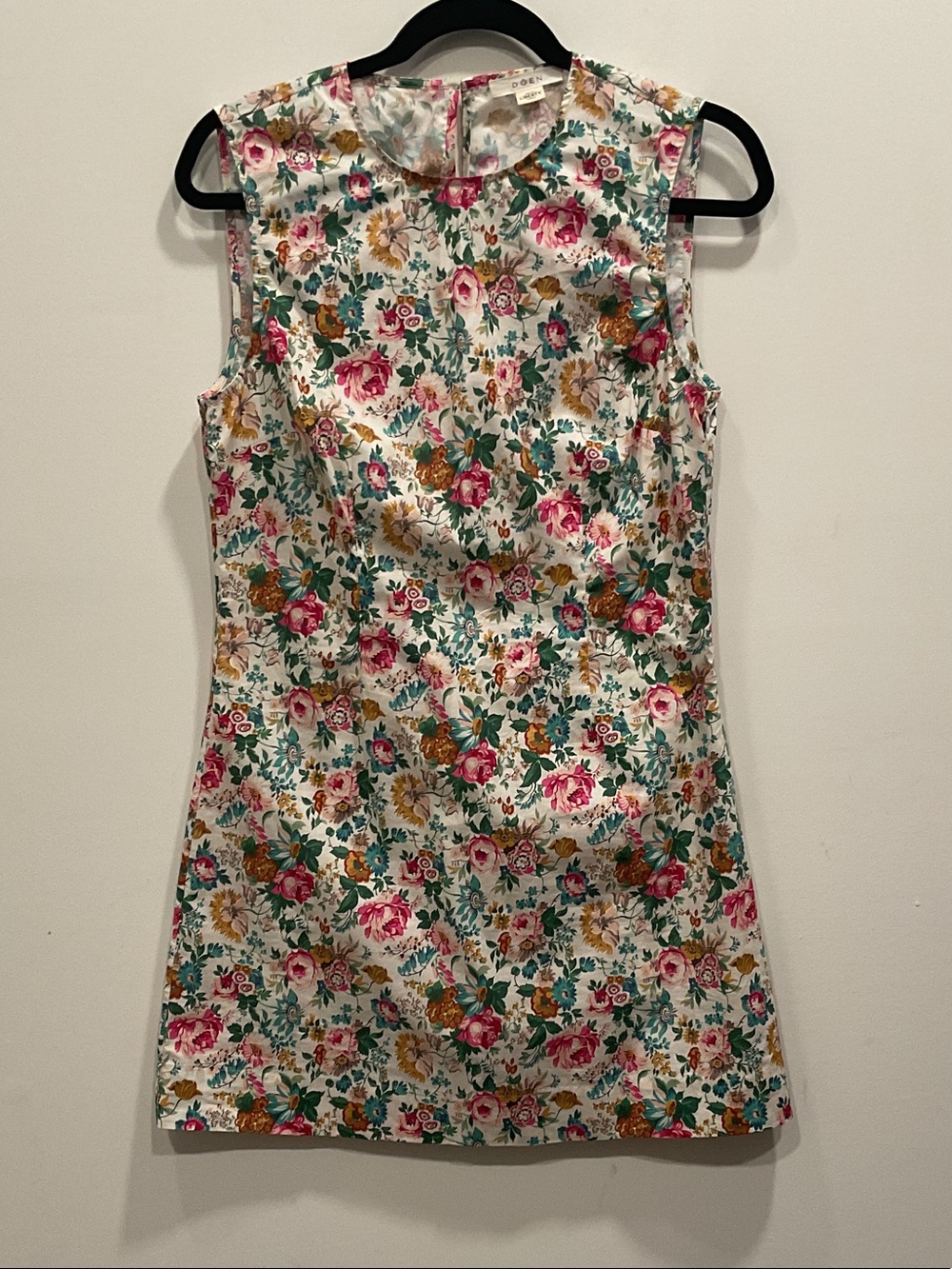 Doen Sleeveless Liberty Dress in Ivory with Pink & Green